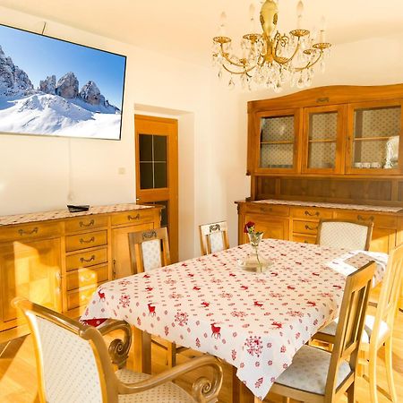 Guesthouse Rosengarten Toblach Exteriör bild