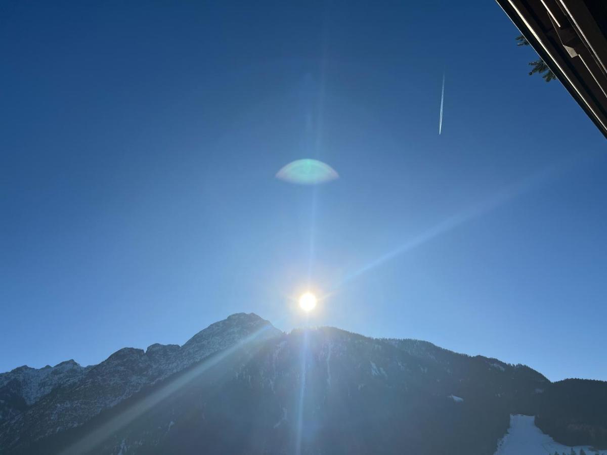 Guesthouse Rosengarten Toblach Exteriör bild
