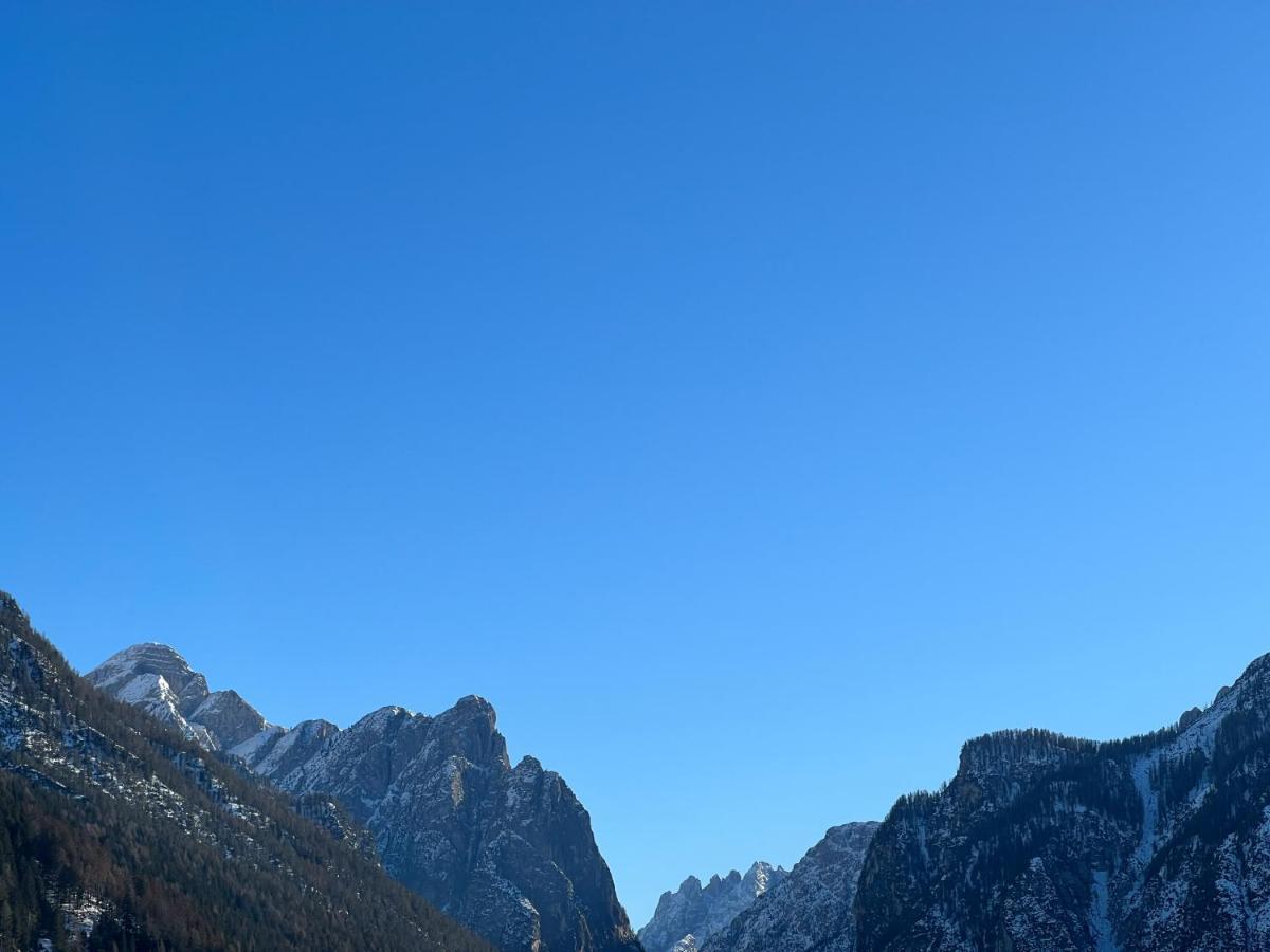 Guesthouse Rosengarten Toblach Exteriör bild