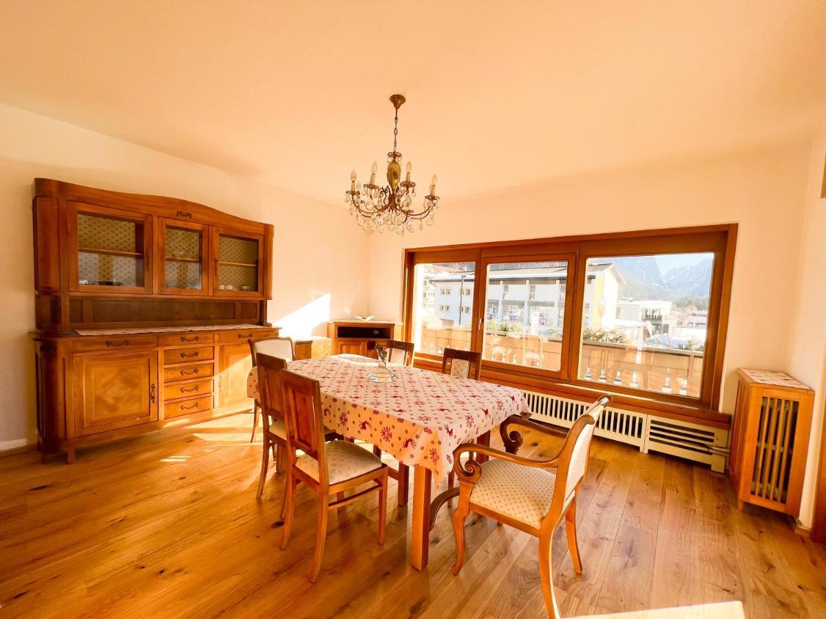 Guesthouse Rosengarten Toblach Exteriör bild