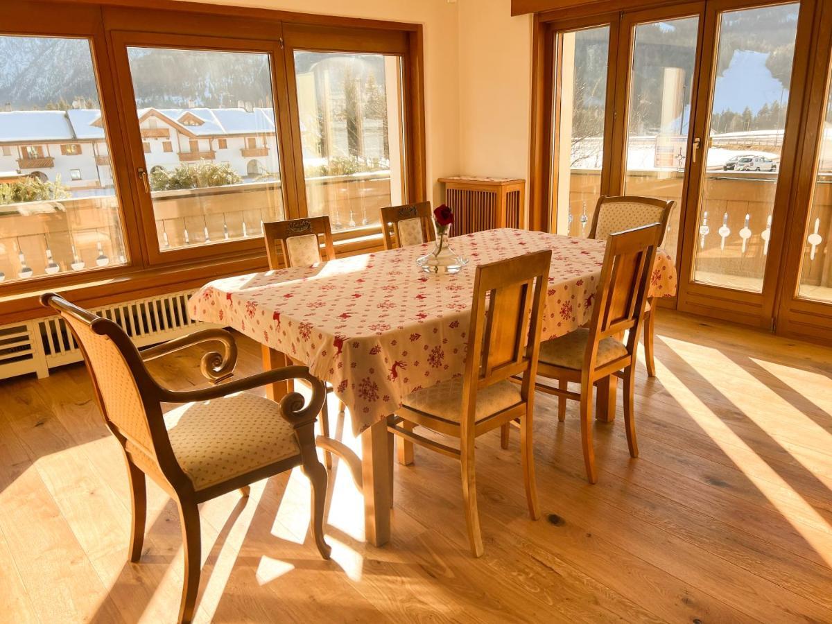 Guesthouse Rosengarten Toblach Exteriör bild