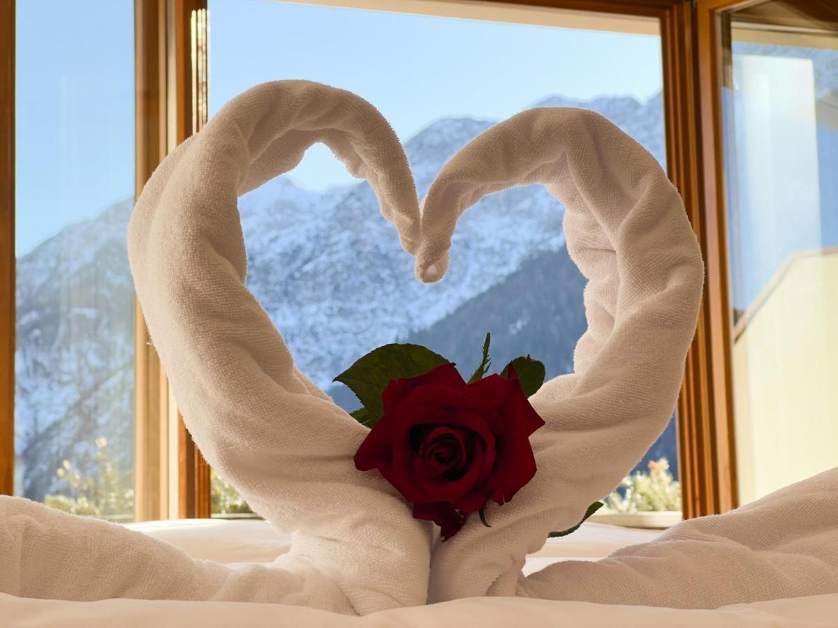 Guesthouse Rosengarten Toblach Exteriör bild