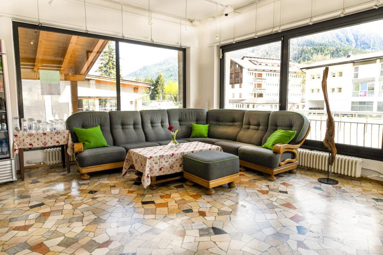 Guesthouse Rosengarten Toblach Exteriör bild