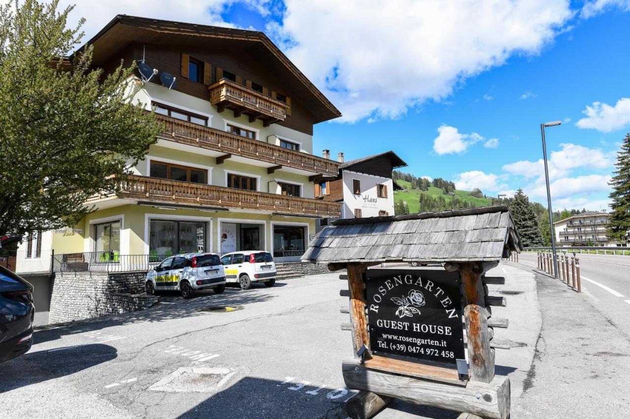 Guesthouse Rosengarten Toblach Exteriör bild