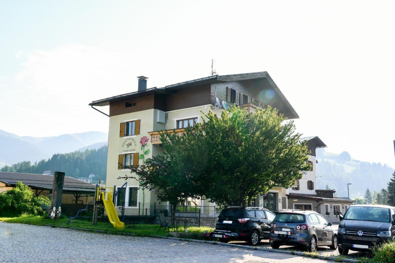 Guesthouse Rosengarten Toblach Exteriör bild